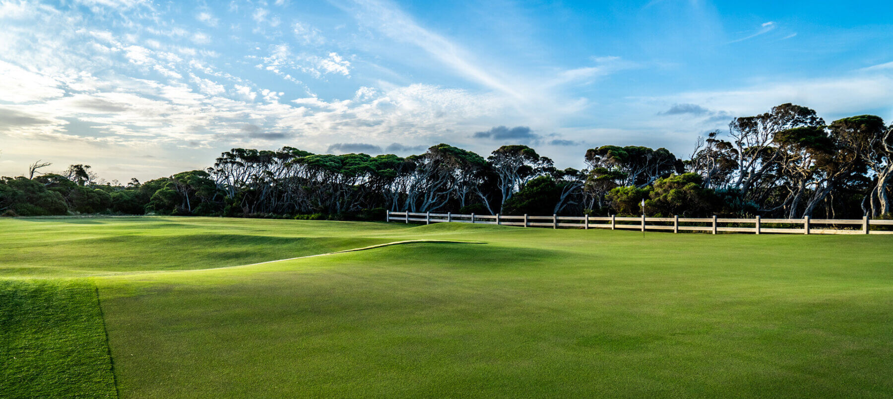 Voyages Golf Banner